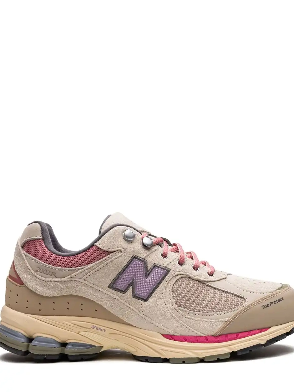 - New  2002R sneakers Balance Pack 